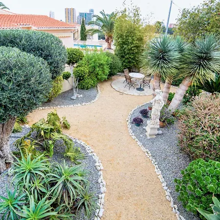 By Interhome Calp