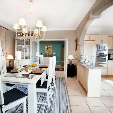 By Interhome Vila *
